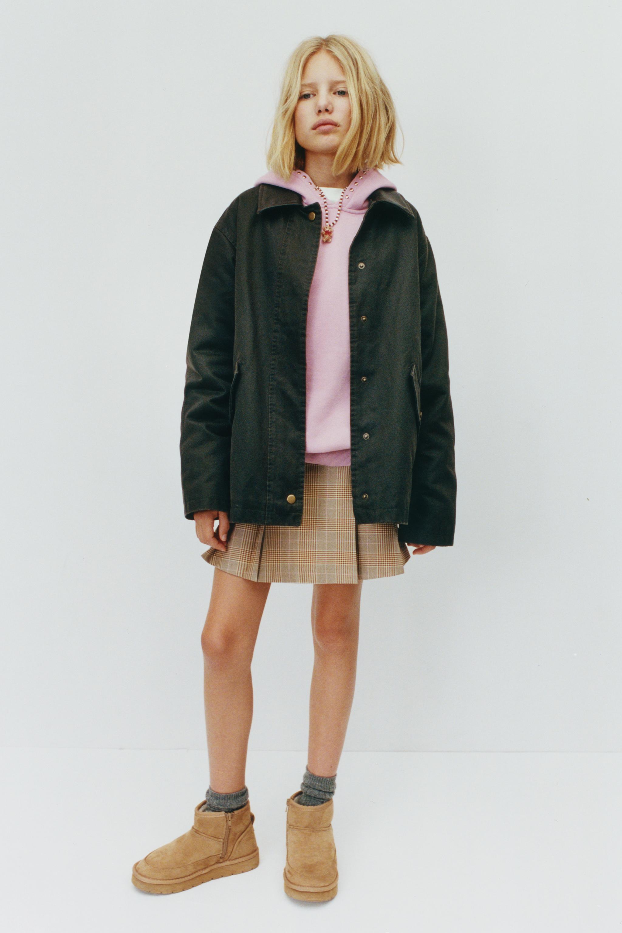 STUDDED HOODIE SWEATSHIRT